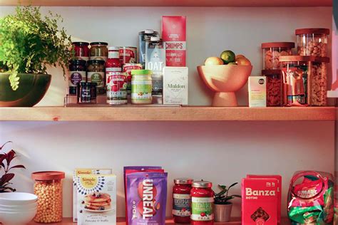 Thrive Market Review: This Online Grocery Store Helps You Save