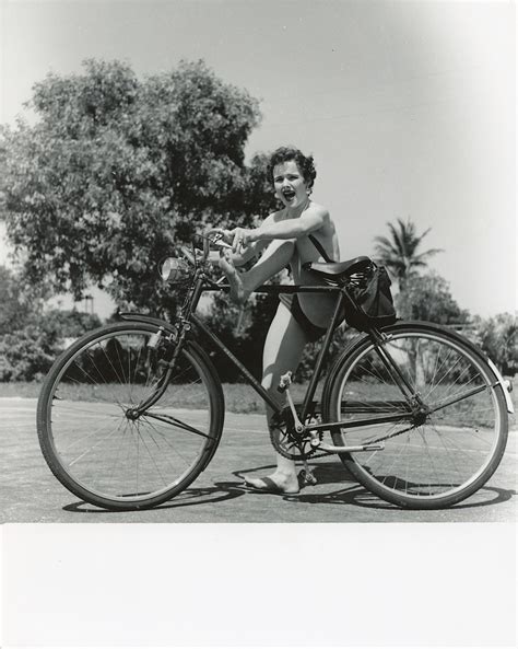 Bunny Yeager | Vintage Authentic Photo BUNNY YEAGER Pin Up Model (1955 ...