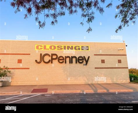 J c penney closing hi-res stock photography and images - Alamy