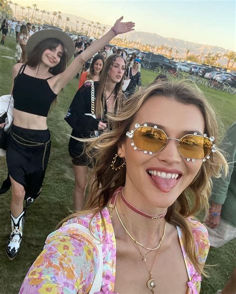 Festival Fashion, Coachella, Photo Poses, Planes, Bikinis, Rave ...