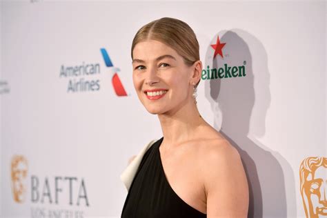 Rosamund Pike Net Worth - Wiki, Age, Weight and Height, Relationships ...