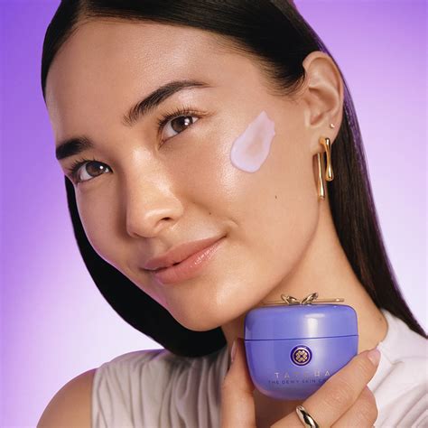Textura cremosa de Tatcha The Dewy Skin Cream