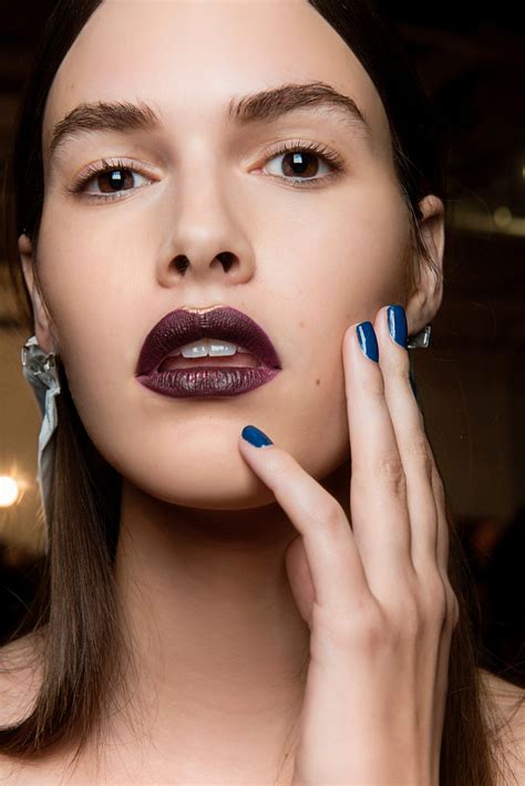 Blue nail theory, teoria delle unghie blu