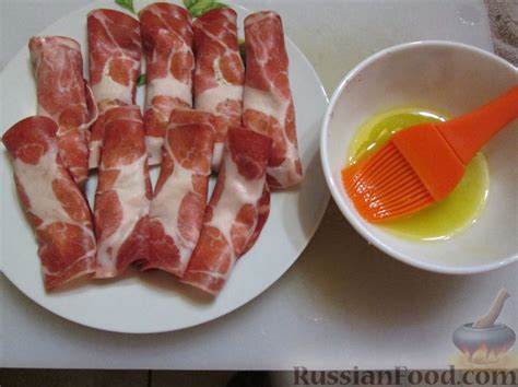 Рецепт: Рулетики из мясной нарезки, сыра и фисташек на RussianFood.com