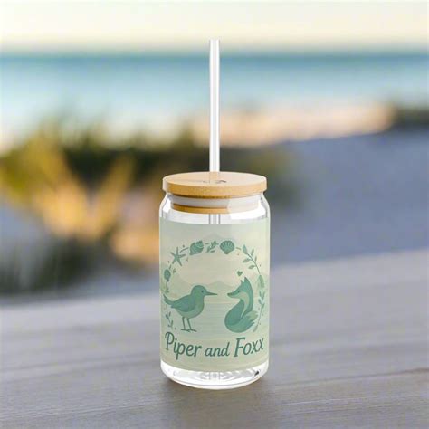 Piper and Foxx Glass Tumbler – Seashell Wreath Edition