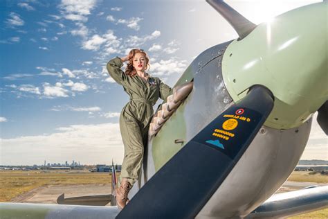 Aviation Pin Up Fly Girls