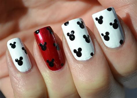 70+ Magical Disney Nail Designs That Look Cute