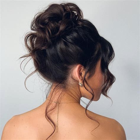 50 Medium-Length Wedding Hairstyles to Make You Shine on the Big Day ...