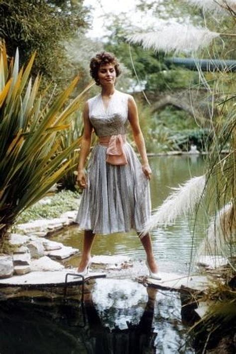 Sophia Loren Beautiful 1950s Hollywood Pose 4x6 photo | eBay