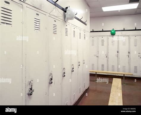 Men's locker room hi-res stock photography and images - Alamy