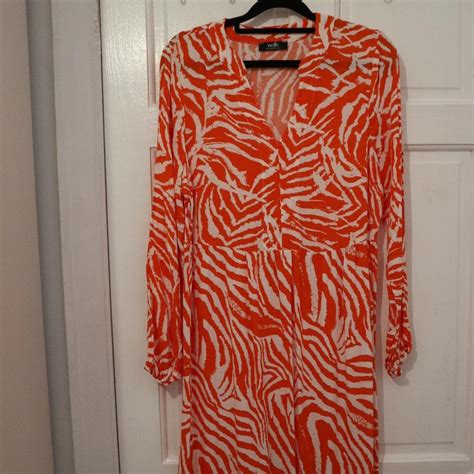 Wallis Women's Orange and White Dress | Depop