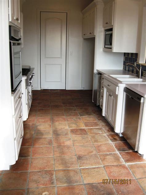 7+ Ideas For Kitchen With Saltillo Tile Floor