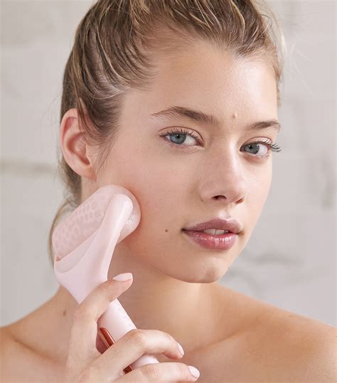RoseFlower Silicone Ice Roller for Face and Eye, Ice Facial Roller Ice ...