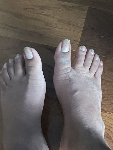 Dirty feet - Fun With Feet