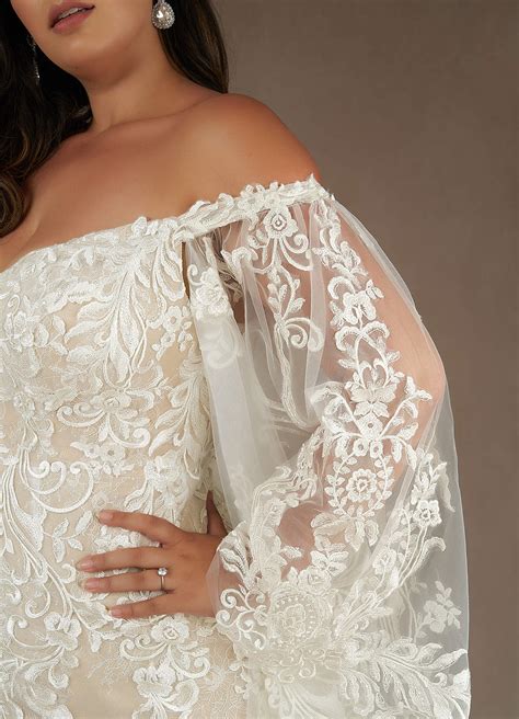 Diamond White/Nude Azazie Memphis Diamond White Nude Mermaid V-Neck ...