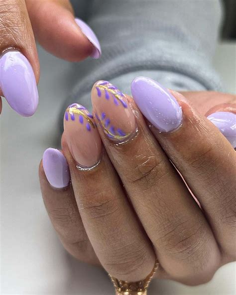 25 Stunning Short Almond Nail Designs to Inspire Your Next Manicure in ...