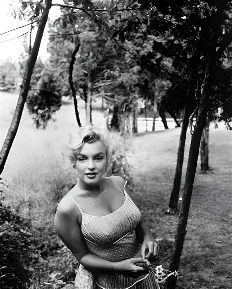 Most iconic photos of Marilyn Monroe turned into HD