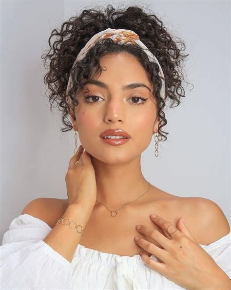Olivia Calabio | Headband hairstyles, Scarf hairstyles, Curly hair headband