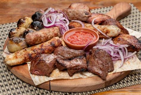 Блюда на мангале - Кафе грузинской кухни Салхино