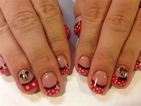 Mickey Mouse nails for Walt Disney World | Mickey mouse nails, Mickey ...