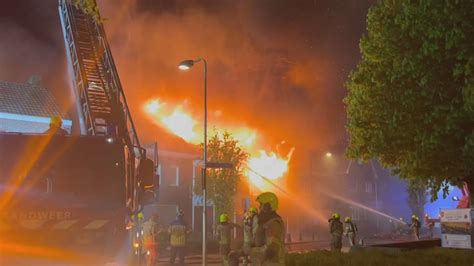 Uitslaande brand in kringloop Sevenum, pand deels ingestort | Hart van ...