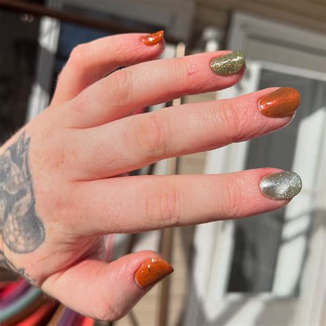 Ronni | I got a new job so I got this polish to celebrate!! Hint of ...