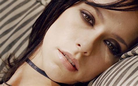 Jennifer Love Hewitt Hq