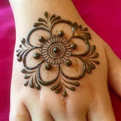 Pin by Virgolady on Henna designs | Henna flower designs, Henna tattoo ...