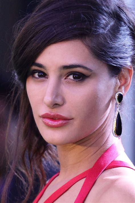 Pictures of Nargis Fakhri