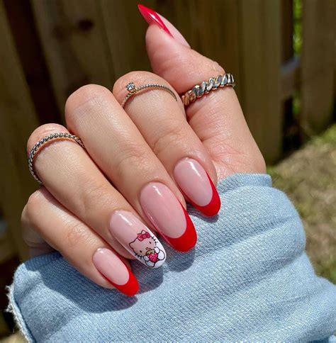 Hello Kitty Nails With Bow