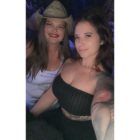 Tracy Lynn 🦉 | Black Heart 🖤 @sheinofficial @sheincurve #mood #poolside #mylife #yougood # ...