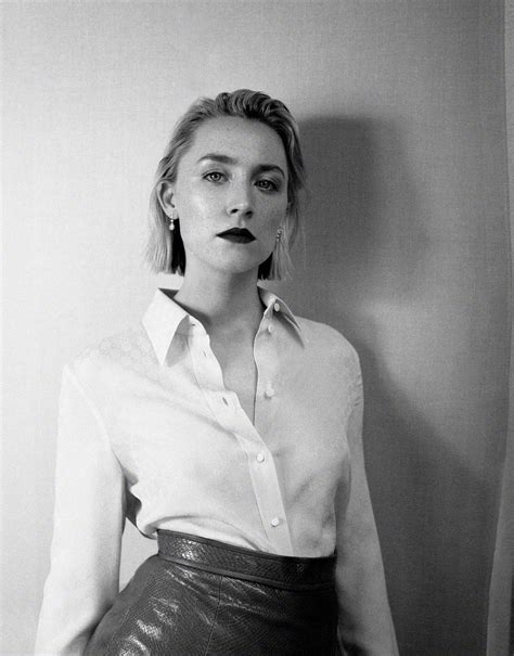 西尔莎·罗南登上《Document Journal》|西尔莎·罗南_新浪新闻