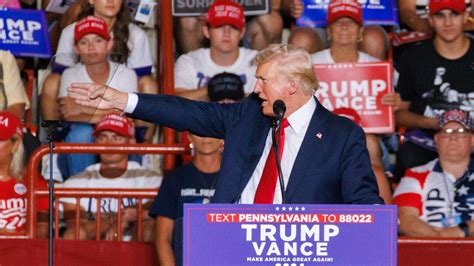 Image of Trump with Black women supporters is fabricated | Fact check