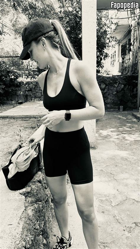 Bar Refaeli Nude Leaks - Photo #1844722 - Fapopedia