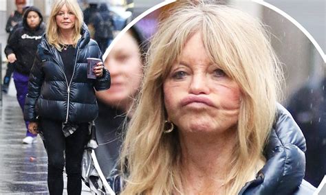 Goldie Hawn, 77, is almost unrecognizable as she makes a duck face | Goldie hawn, Duck face ...