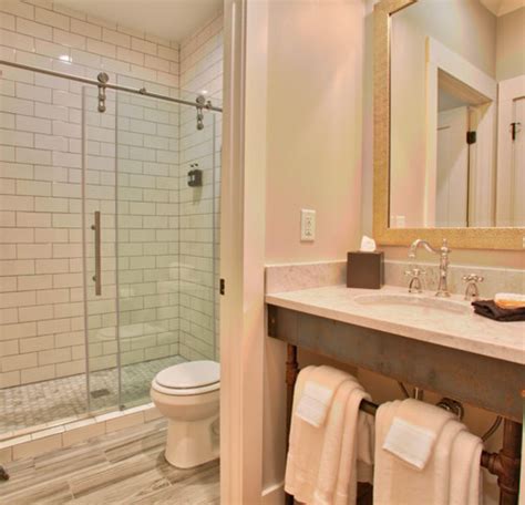 HOTEL ROOST OCEAN SPRINGS, OCEAN SPRINGS