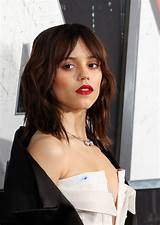 Jenna Ortega has wardrobe malfunction on 'Scream VI' red carpet