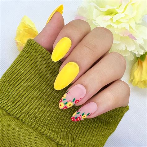 Yellow Spring Press on Nails | Glue on Nails | Flower Nails | Stick on ...