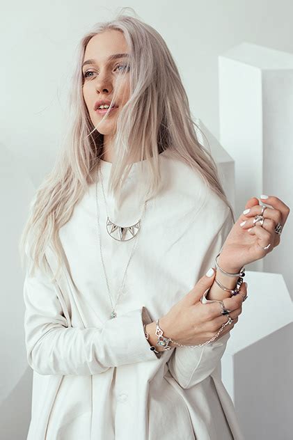 Aloha Gaia lookbook | Images :: Behance