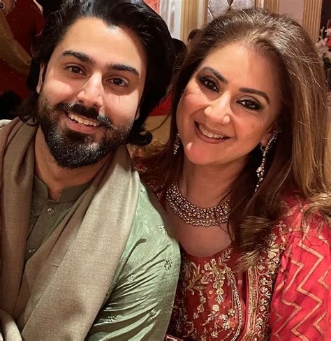 Zaviyar Nauman Ijaz Dances At A Friend's Wedding | Reviewit.pk