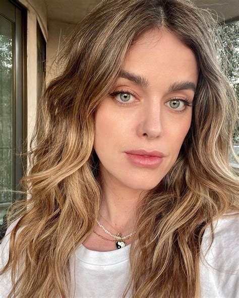 Ashley Newbrough - Bio, Age, Height, Wiki | Models Biography