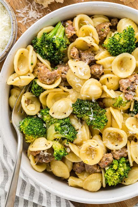 Italian Sausage and Broccoli Pasta - Risa's Family Kitchen