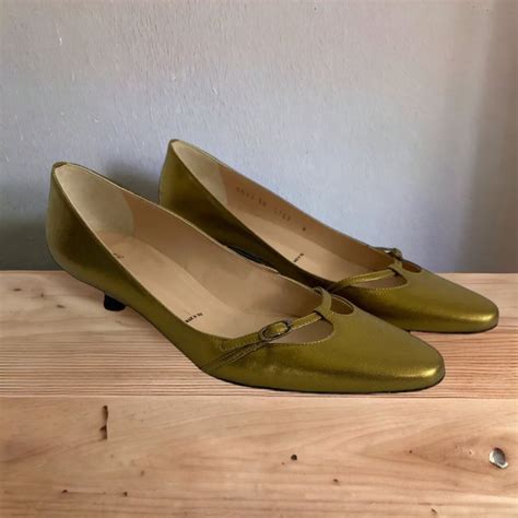 Vera Wang Womens Designer Shoes Gold Sparkle Pumps He… - Gem