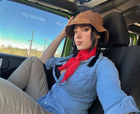 Savannah Summer (@savysummer) • Instagram photos and videos