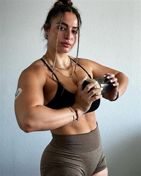 Aliza Tessler (@liztess)