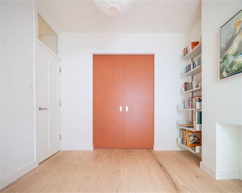 Photo 10 of 15 in Cork Covers This Tiny London Extension—and Also Fills ...