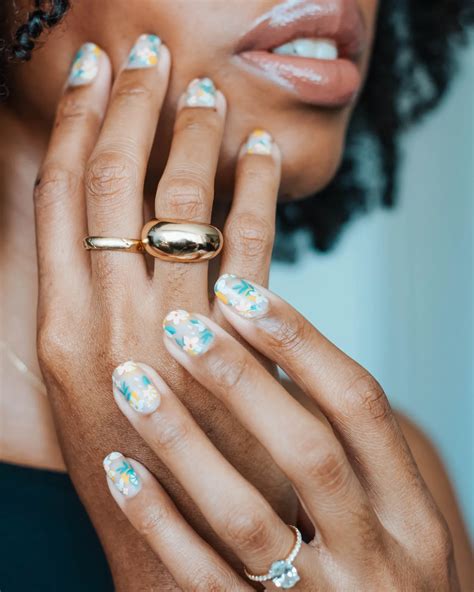 Mastering Nail Wrapping: Trendy Nail Art Technique