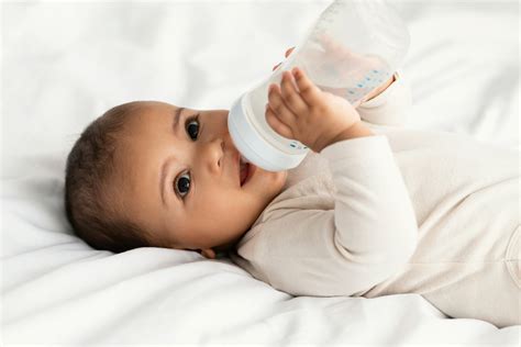How To Wean Baby Off Bottle: When & Steps To Take