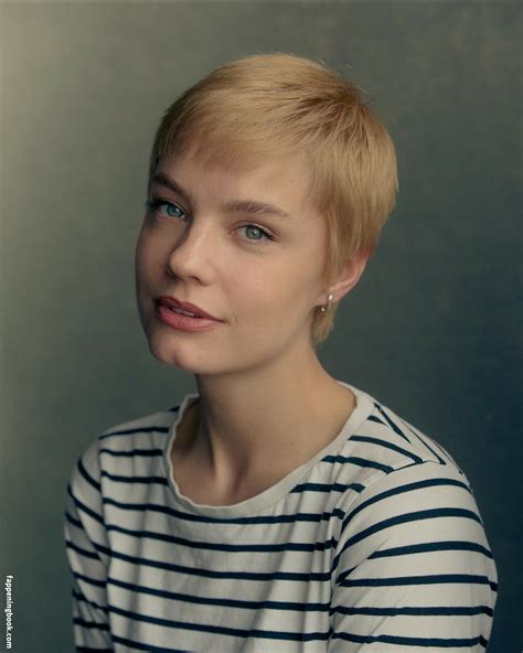 Holly Horne / holly.horne Nude, OnlyFans Leaks, Fappening - FappeningBook