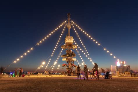 Сколько стоит и как купить билет на легендарный фестиваль Burning Man 2019?
